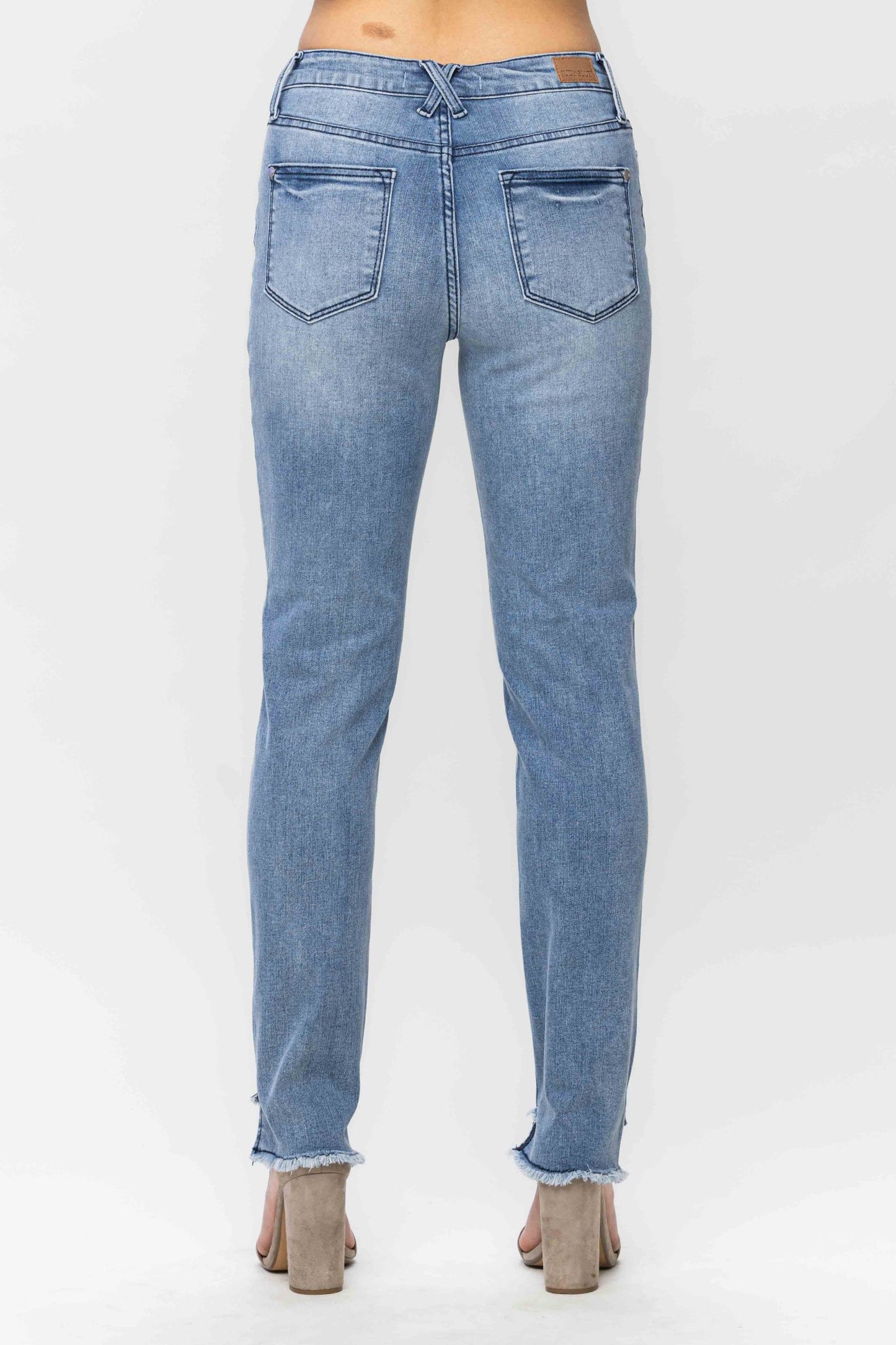 Mid Rise Cool Denim Sustainable Relaxed Fit - Medium Blue