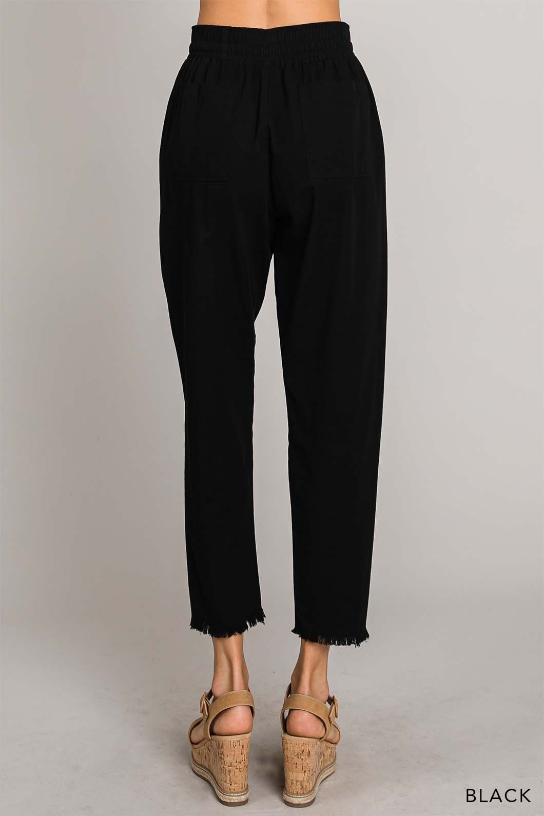 Fray Hem Detailed Cropped Pants - Black