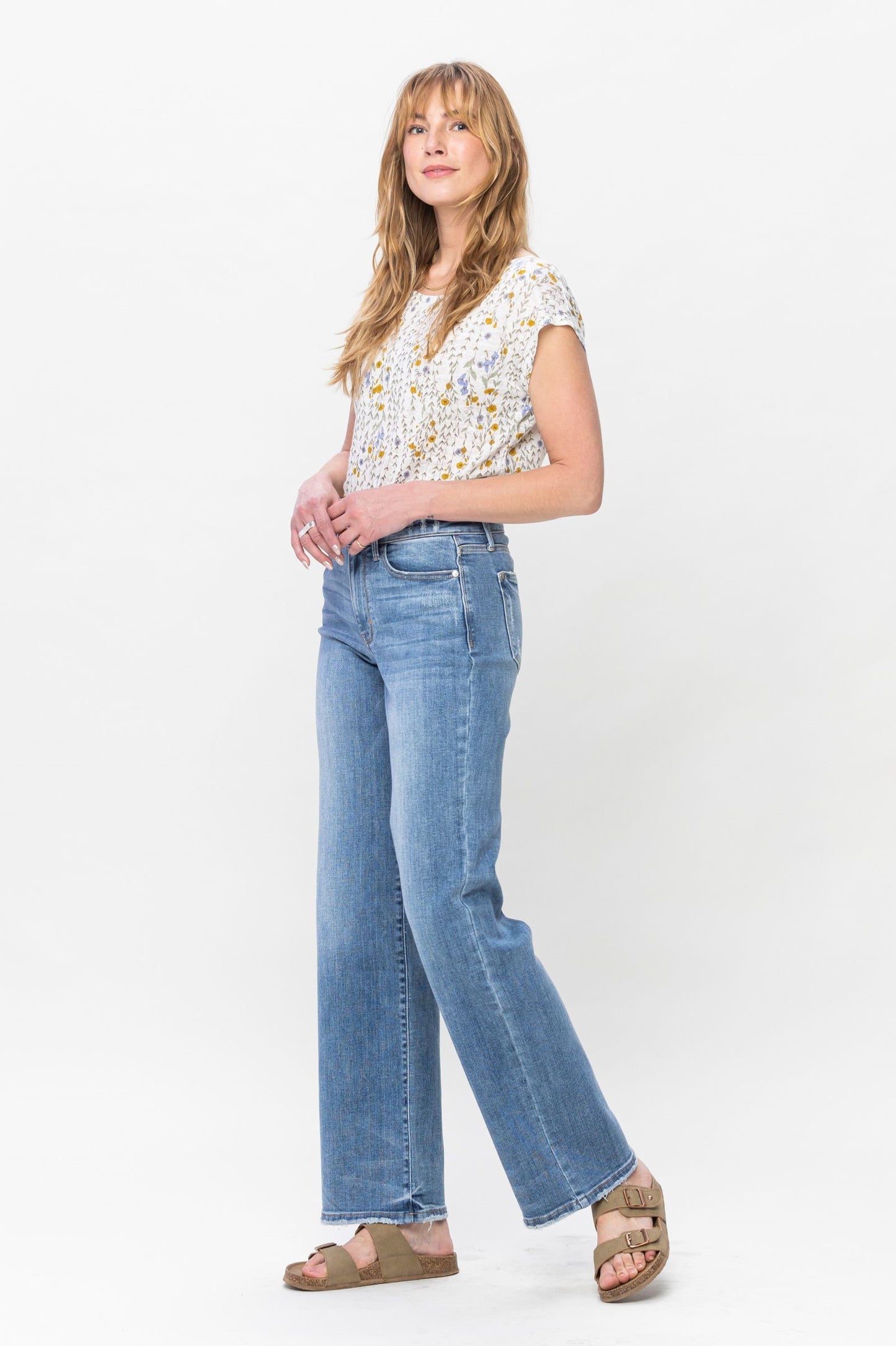 Mid Rise Vintage Wash Wide Leg Jeans - Medium