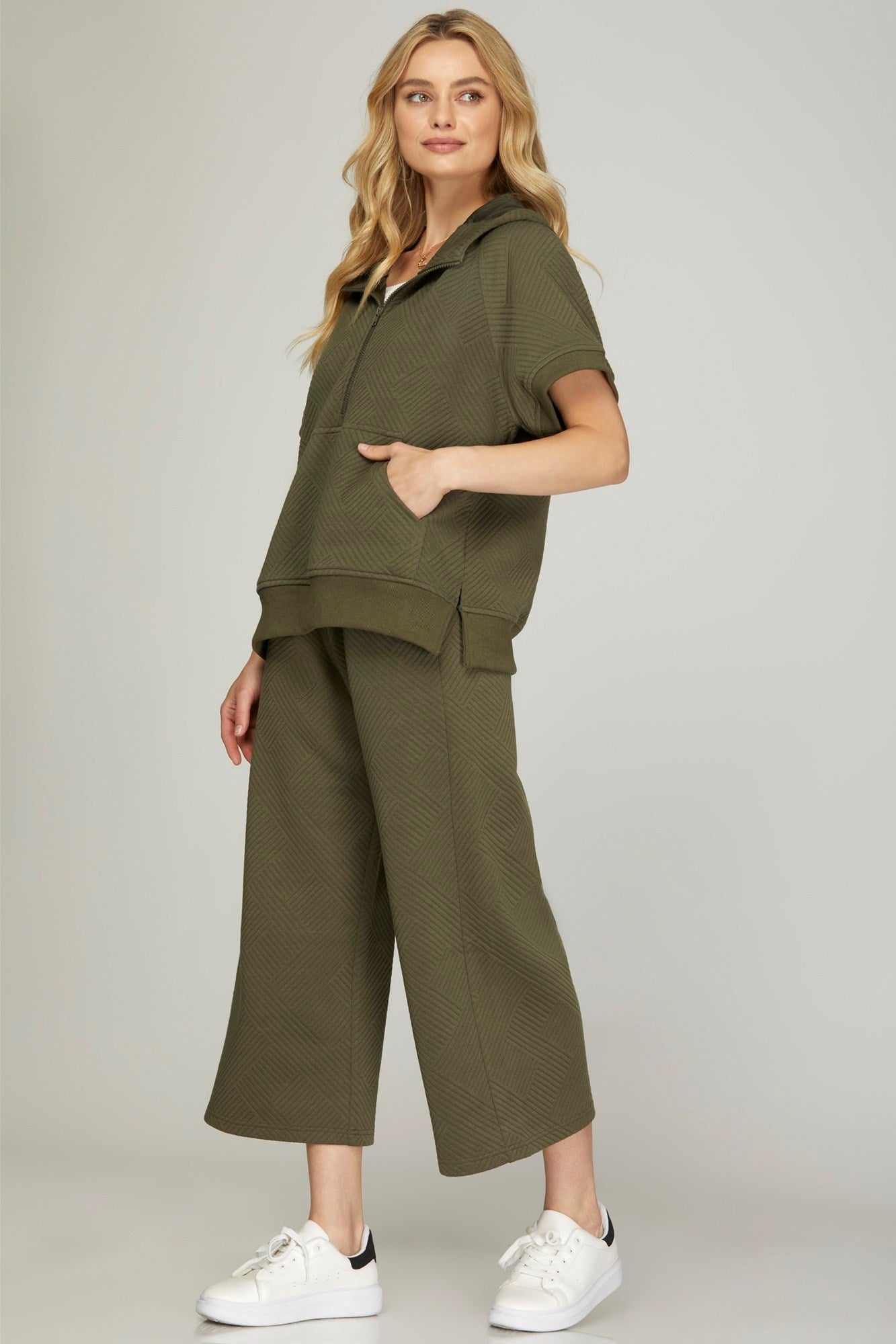 Quilted Texture Knit Capri Pants - Olive