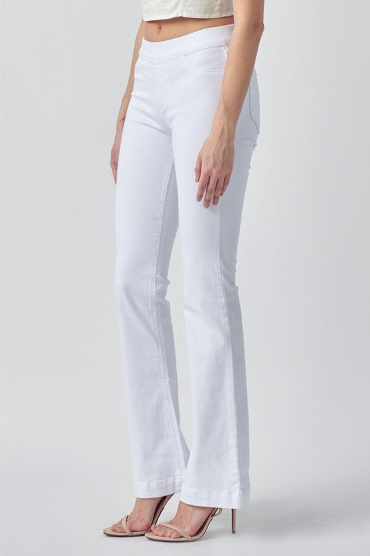 Mid Rise Flare Jegging - White